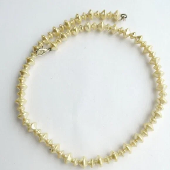 Vintage Czech 1950s faux pearl necklace - Picture 4 of 4